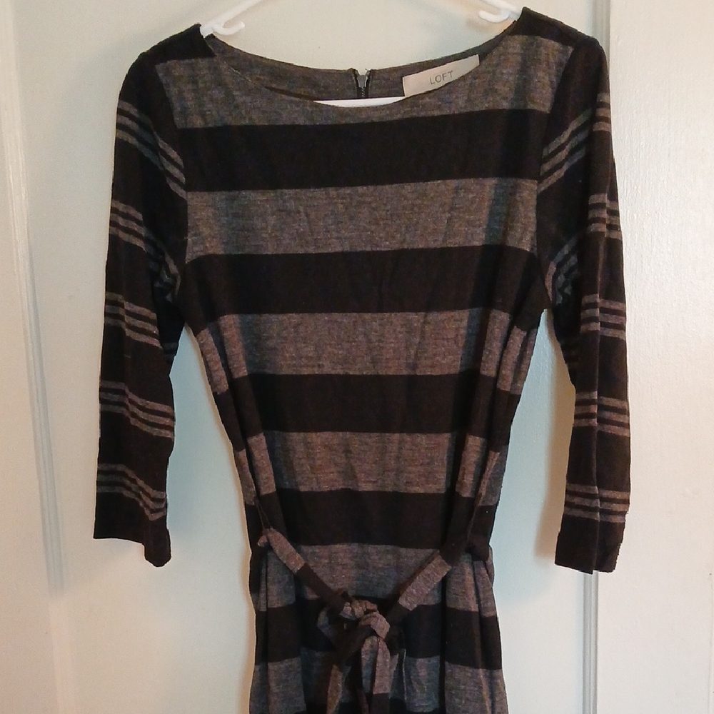 LOFT Black and Gray Tunic with Bateau Neckline - Picture 4 of 10